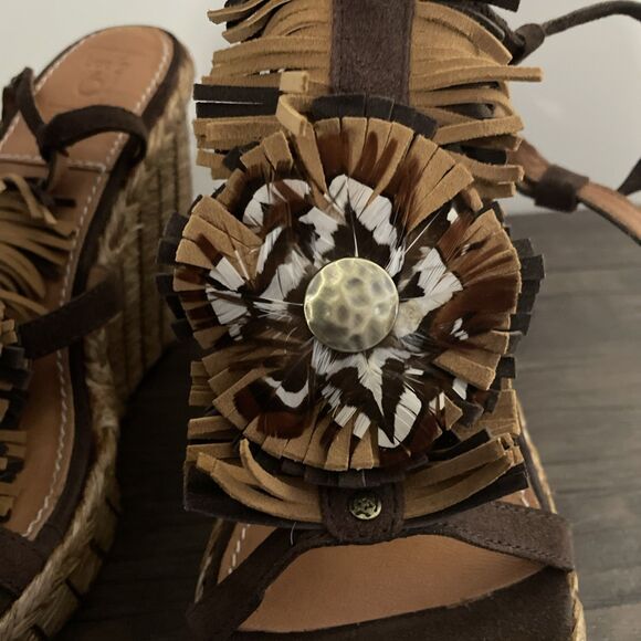 NEW BACIO 61 Rustic Brown Bairo Fringe Feather Flower Wedge Sandal‎ Women’s 10M - Picture 8 of 11